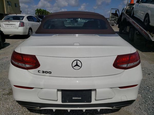 2018 MERCEDES-BENZ C C300