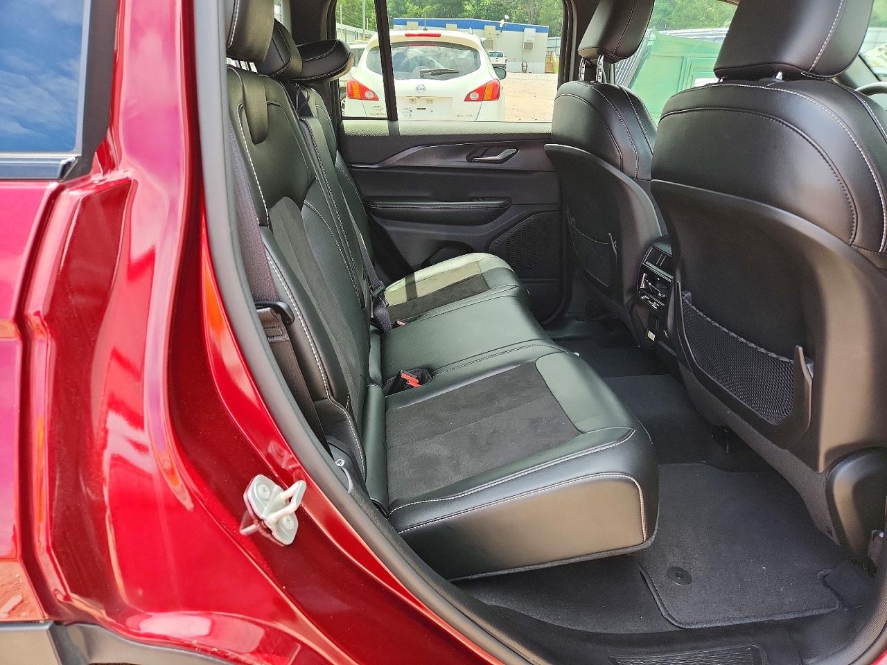 2023 JEEP GRAND CHEROKEE LAREDO 4X4