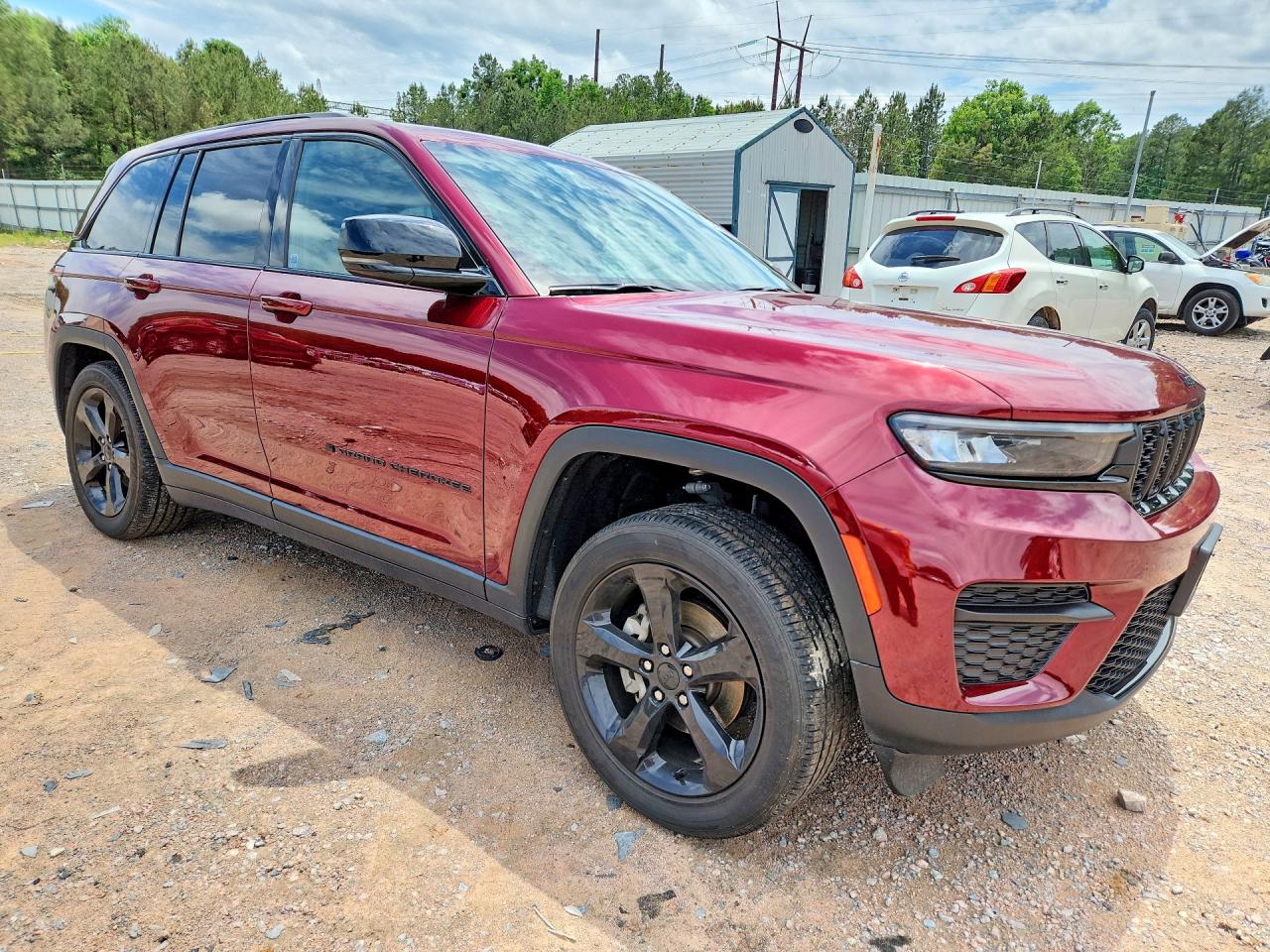 2023 JEEP GRAND CHEROKEE LAREDO 4X4