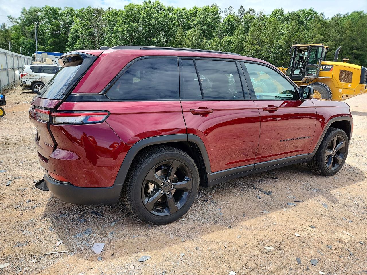2023 JEEP GRAND CHEROKEE LAREDO 4X4