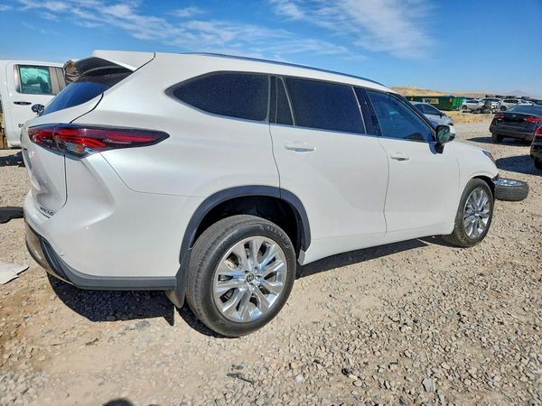 2024 TOYOTA HIGHLANDER