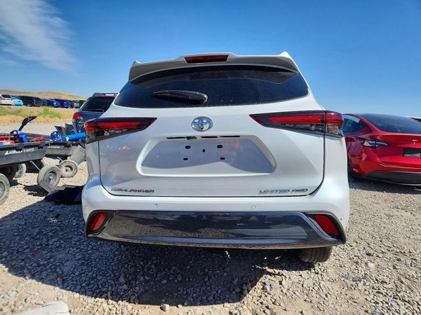 2024 TOYOTA HIGHLANDER