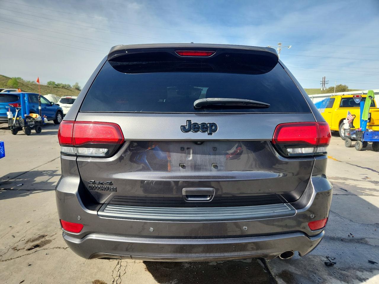 2020 JEEP GRAND CHEROKEE LAREDO 4X4