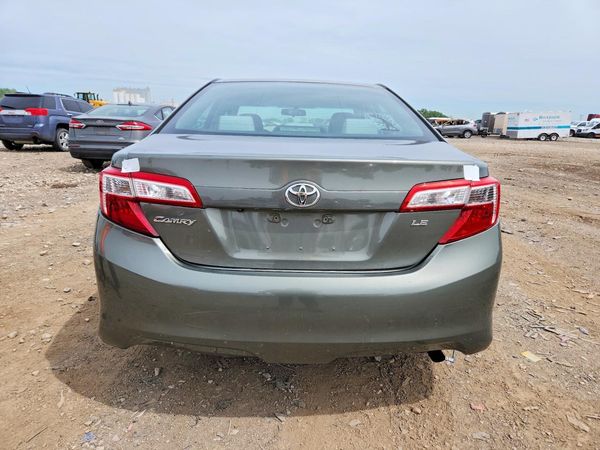 2014 TOYOTA CAMRY