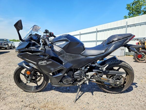 2026 KAWASAKI EX500