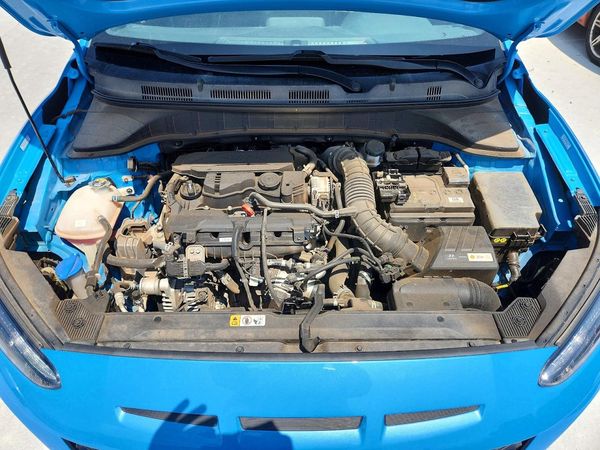 2022 HYUNDAI KONA — Engine bay