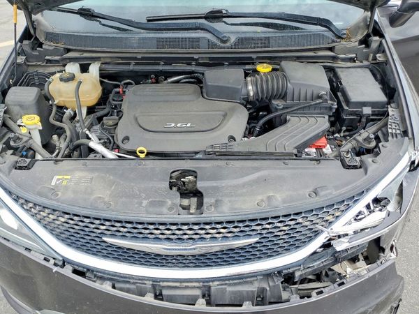 2017 CHRYSLER PACIFICA Touring L