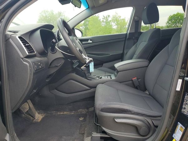 2021 HYUNDAI TUCSON SE