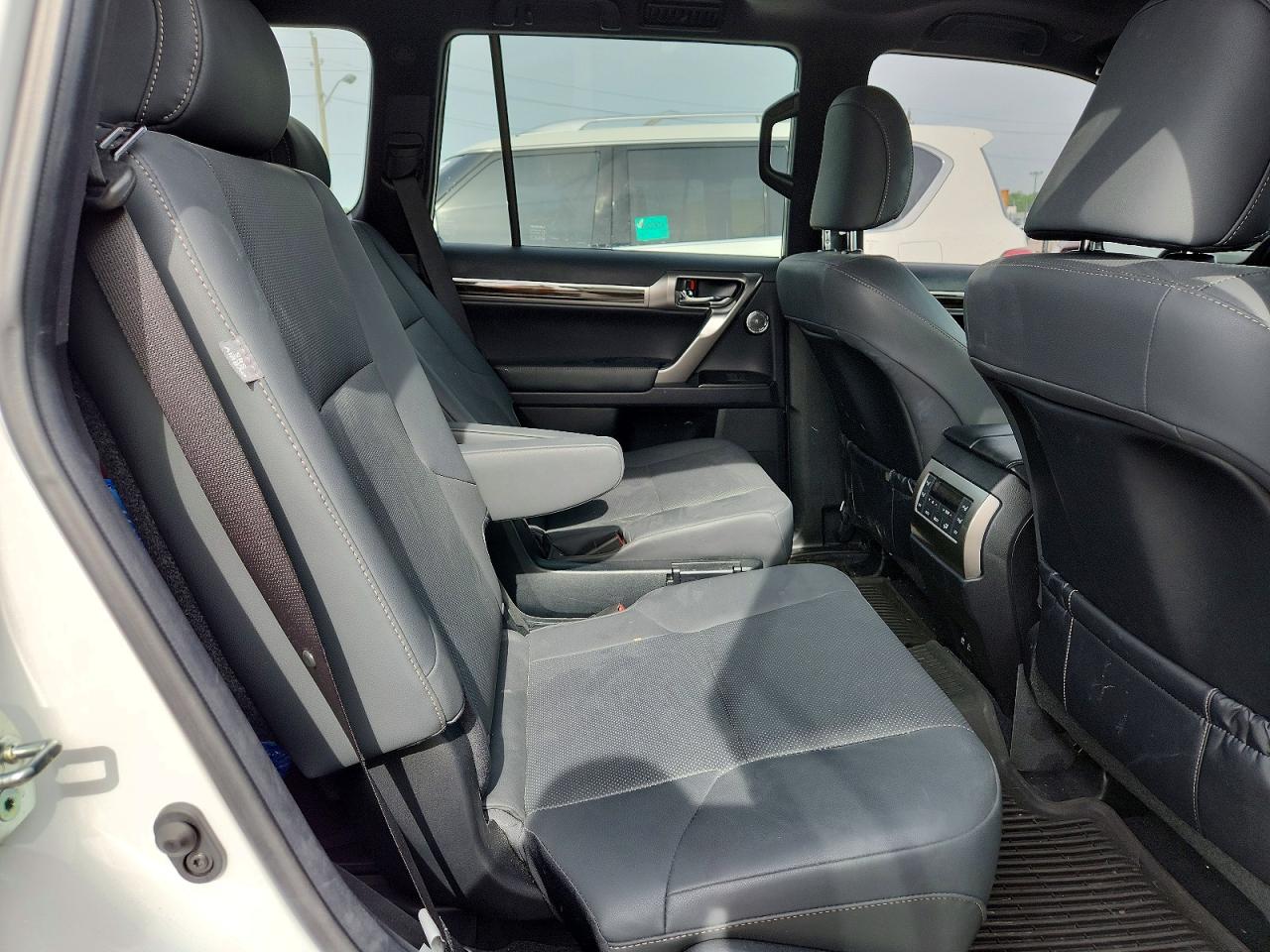2023 LEXUS GX 460 Premium