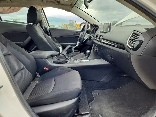 2015 MAZDA 3 Touring/GS