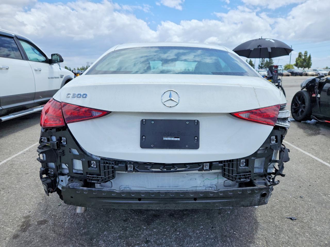 2024 MERCEDES-BENZ C C300