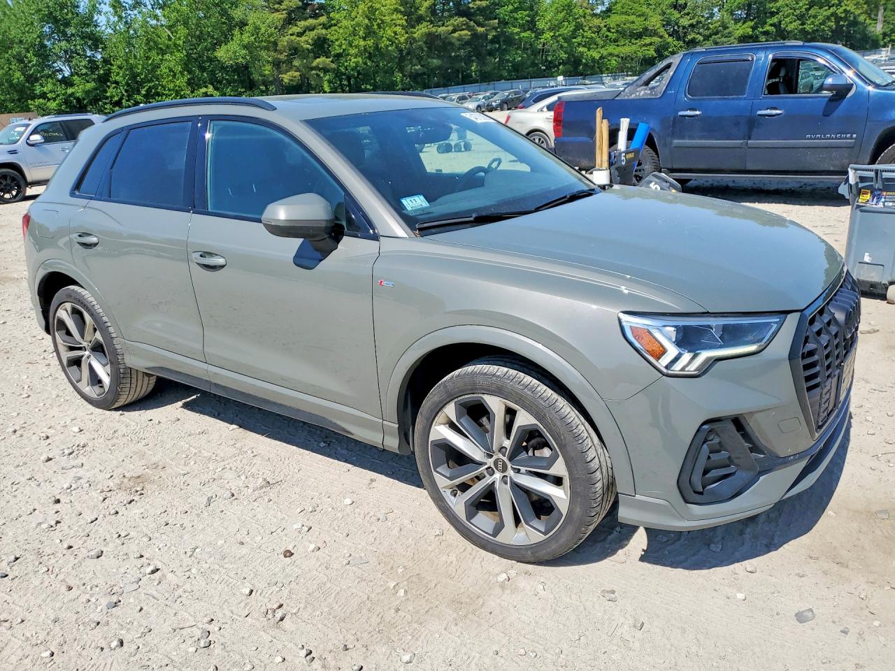 2022 AUDI Q3