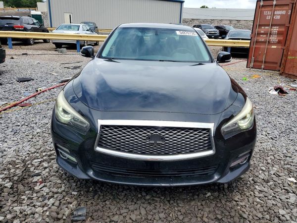 2015 INFINITI Q50