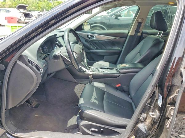 2015 INFINITI Q50
