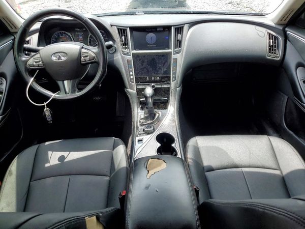 2015 INFINITI Q50