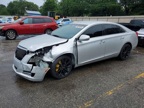 2015 CADILLAC XTS Luxury