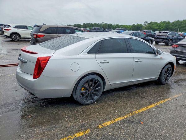 2015 CADILLAC XTS Luxury