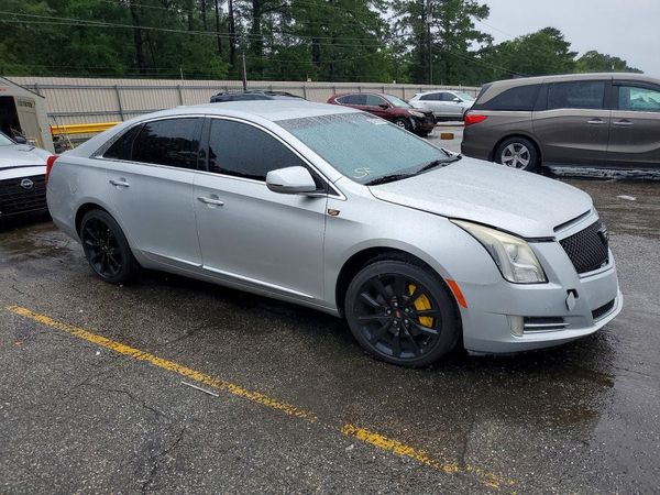 2015 CADILLAC XTS Luxury