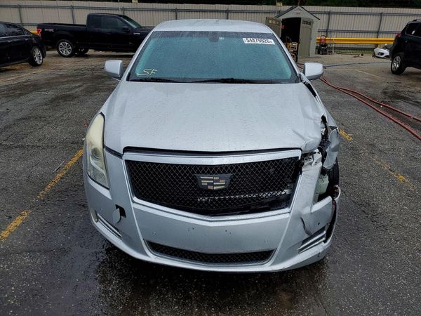 2015 CADILLAC XTS Luxury