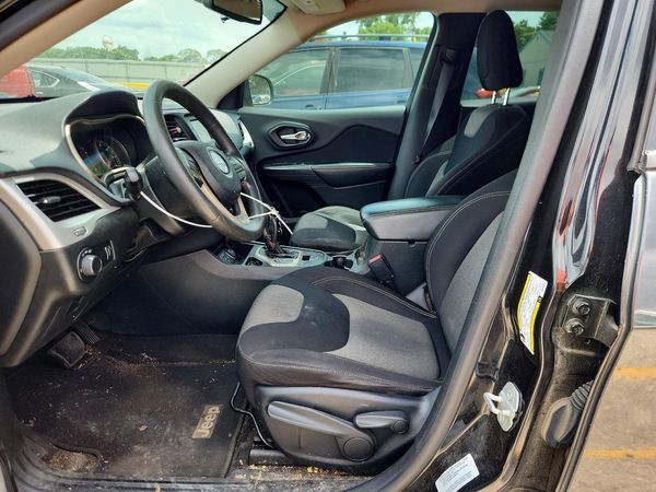 2015 JEEP CHEROKEE Sport
