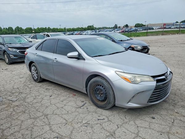 2015 TOYOTA CAMRY