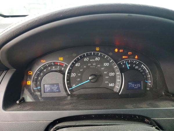 2015 TOYOTA CAMRY