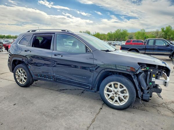 2015 JEEP CHEROKEE LATITUDE 4X4