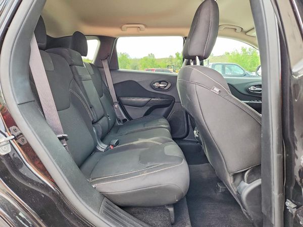 2015 JEEP CHEROKEE LATITUDE 4X4