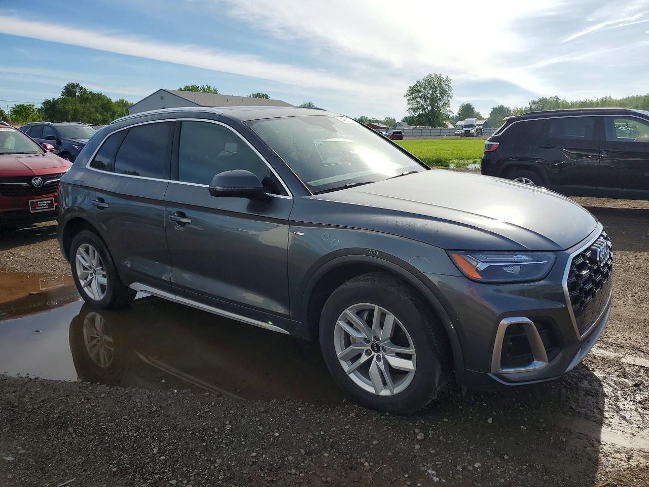 2022 AUDI Q5 S Line quattro Premium