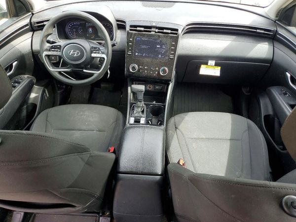 2023 HYUNDAI TUCSON SE