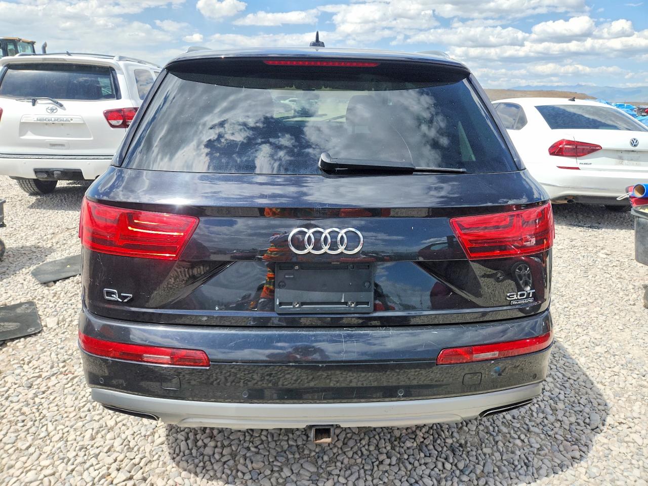 2017 AUDI Q7 quattro Premium Plus