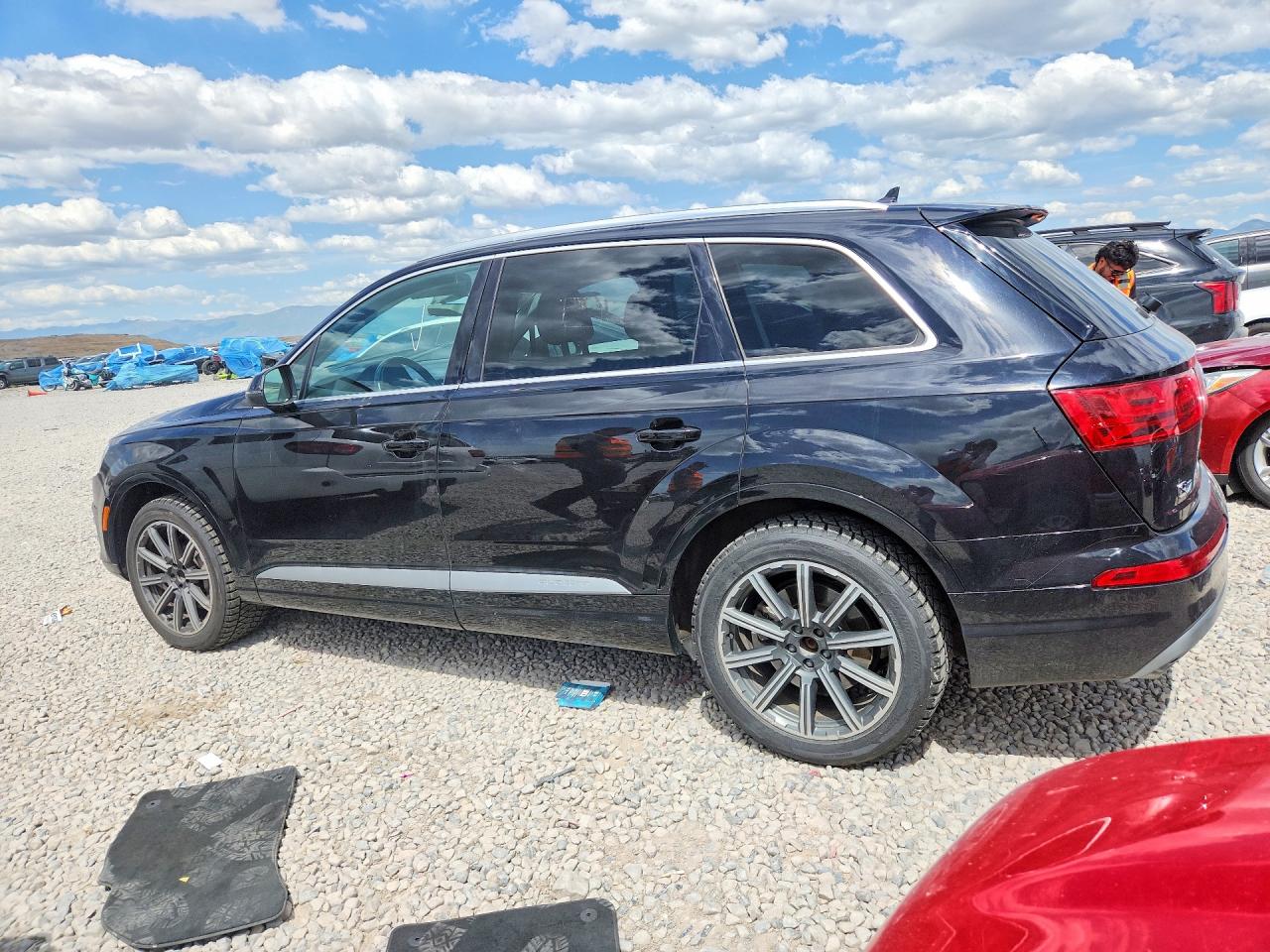 2017 AUDI Q7 quattro Premium Plus