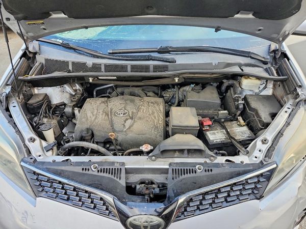 2018 TOYOTA SIENNA SE/SE Premium