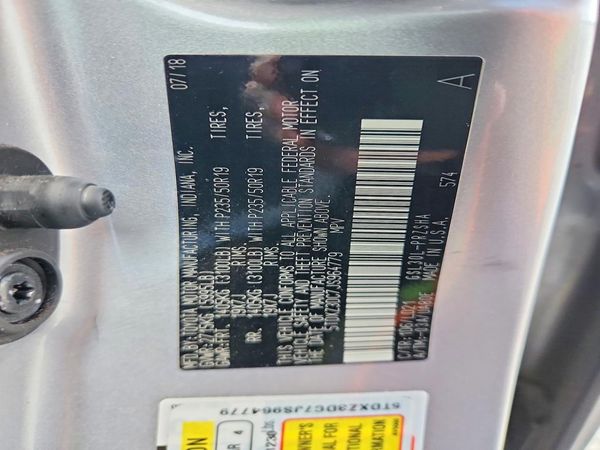 2018 TOYOTA SIENNA SE/SE Premium