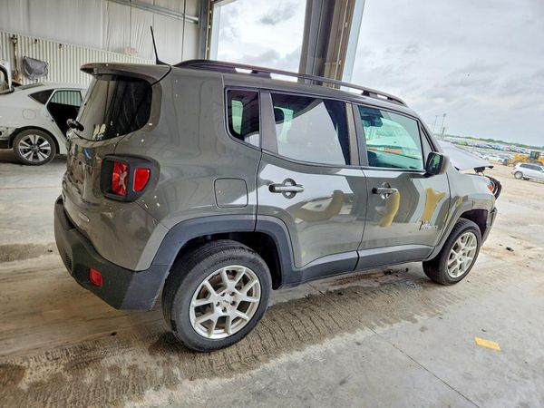 2022 JEEP RENEGADE LATITUDE 4X4