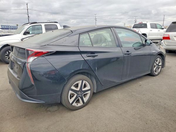 2017 TOYOTA PRIUS