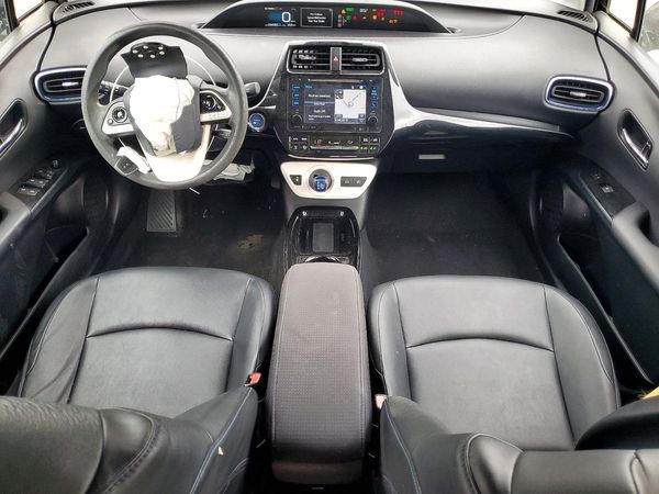 2017 TOYOTA PRIUS
