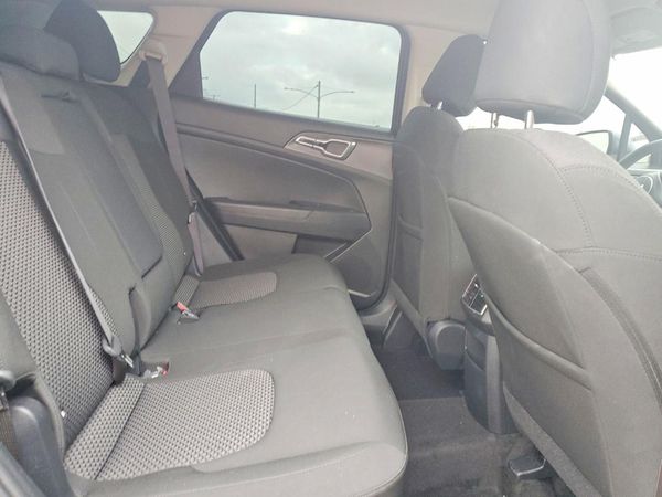 2025 KIA SPORTAGE LX