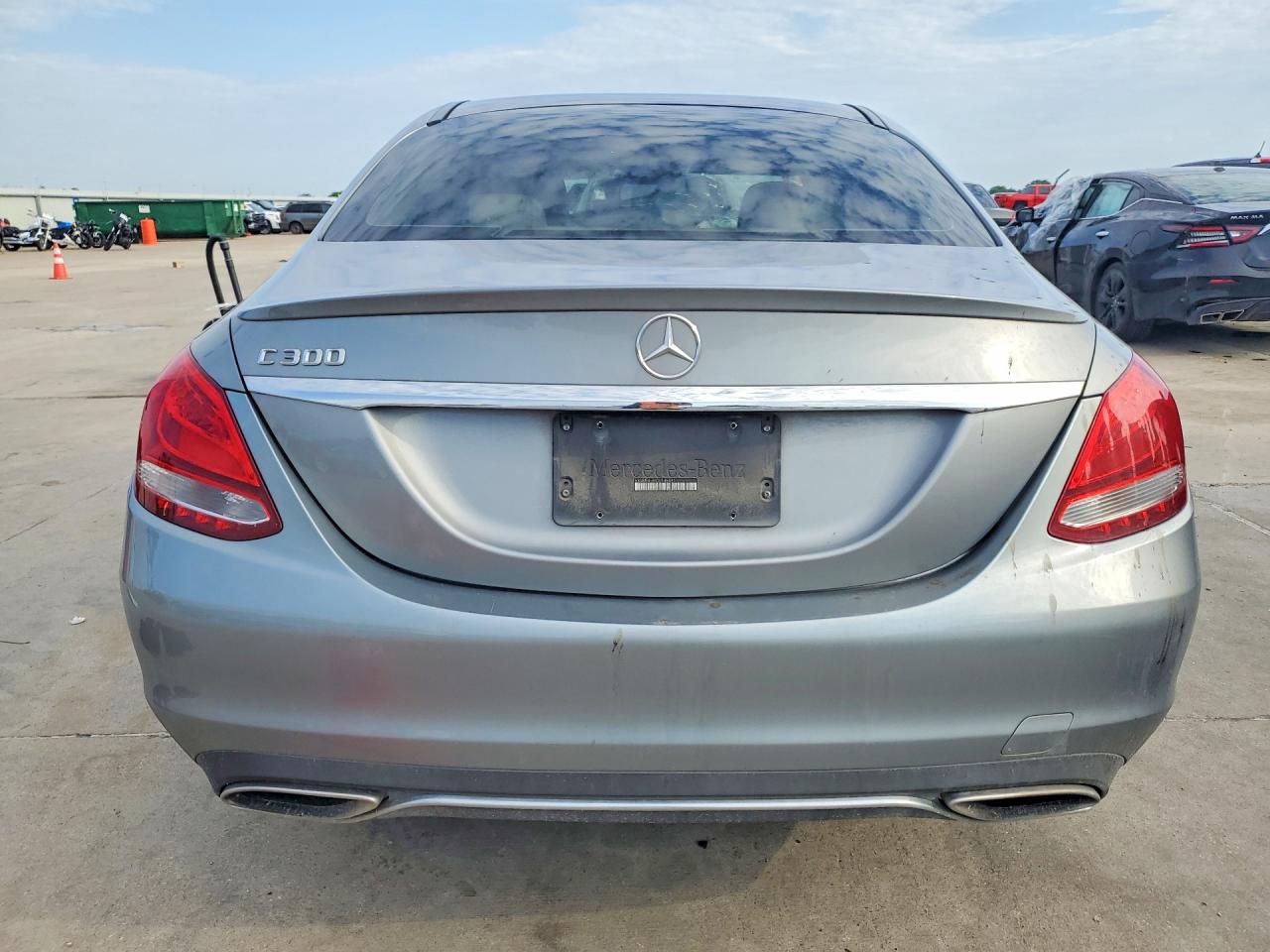2016 MERCEDES-BENZ C C300
