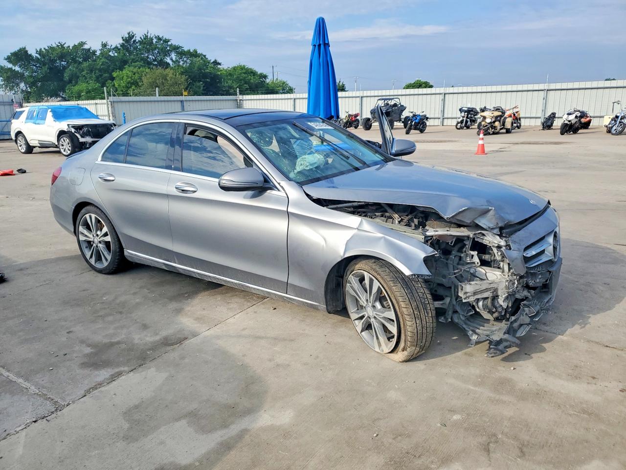2016 MERCEDES-BENZ C C300