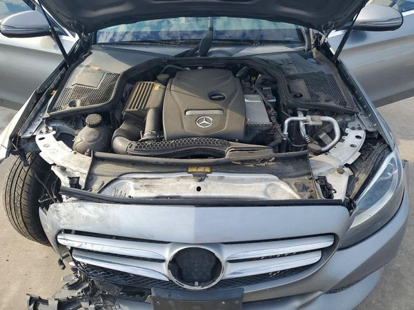 2016 MERCEDES-BENZ C C300