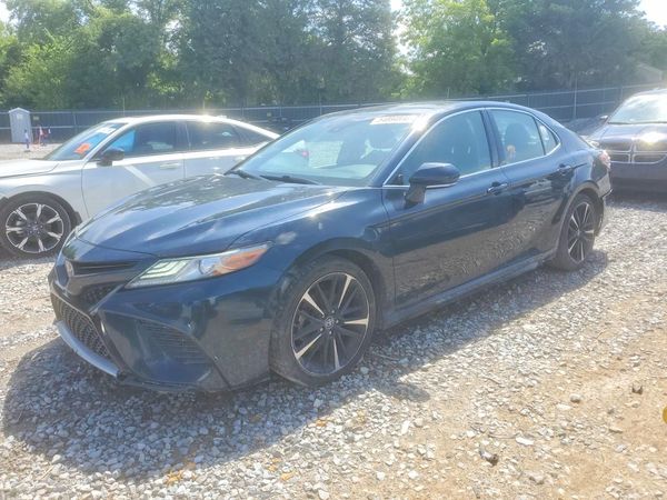2019 TOYOTA CAMRY