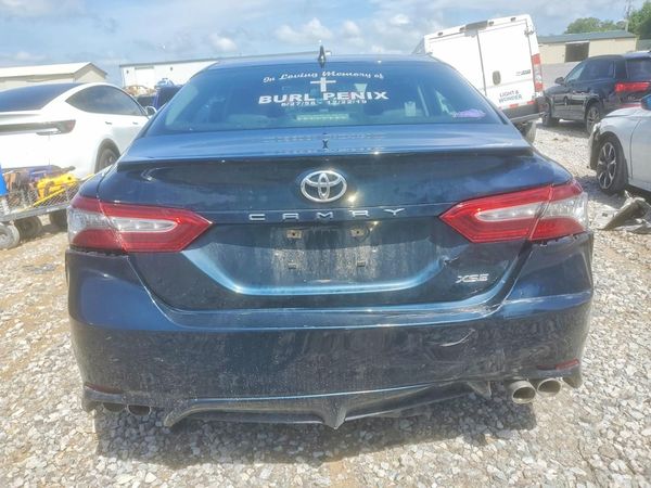 2019 TOYOTA CAMRY