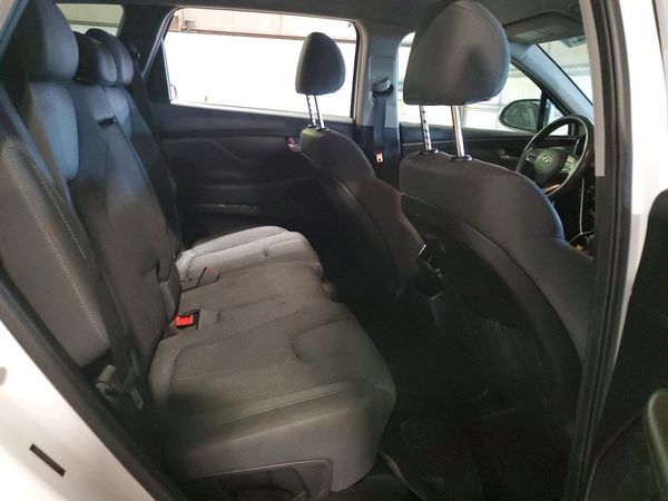 2019 HYUNDAI SANTA FE SE