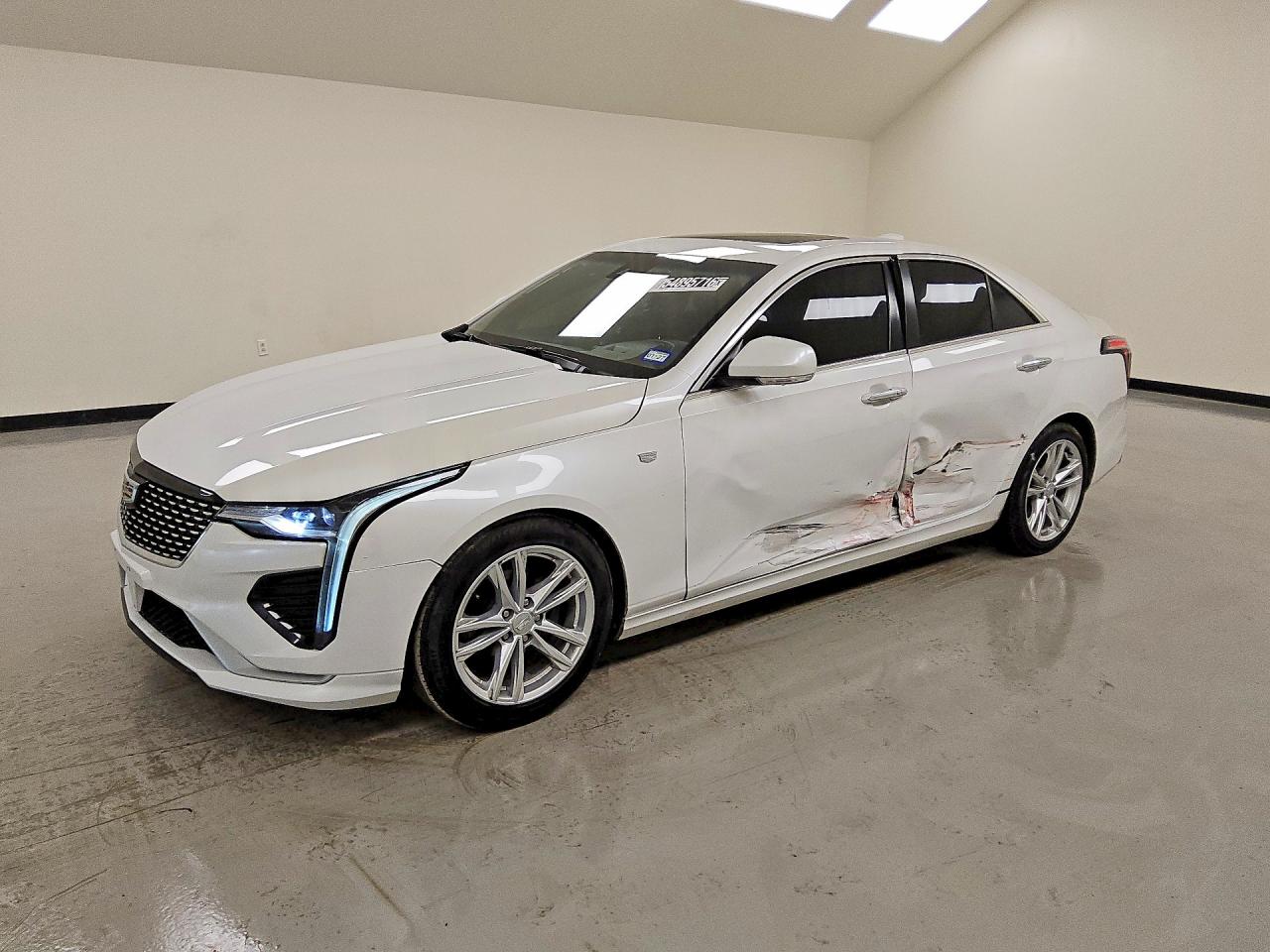 2021 CADILLAC CT4 Luxury — Front 3/4