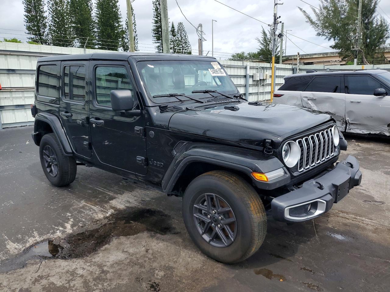 2025 JEEP WRANGLER Sahara