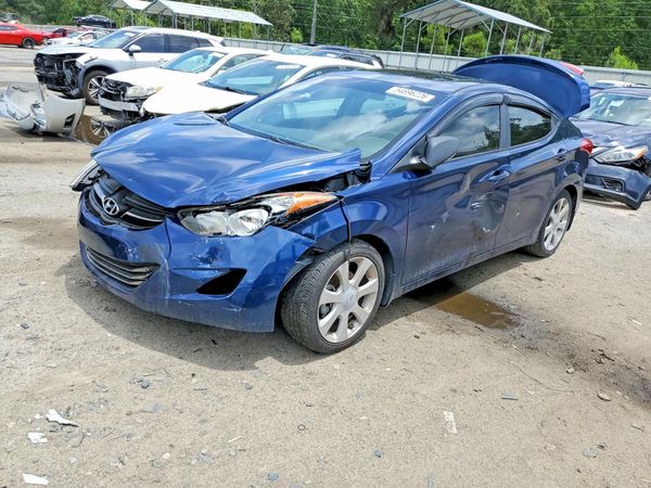 2013 HYUNDAI ELANTRA