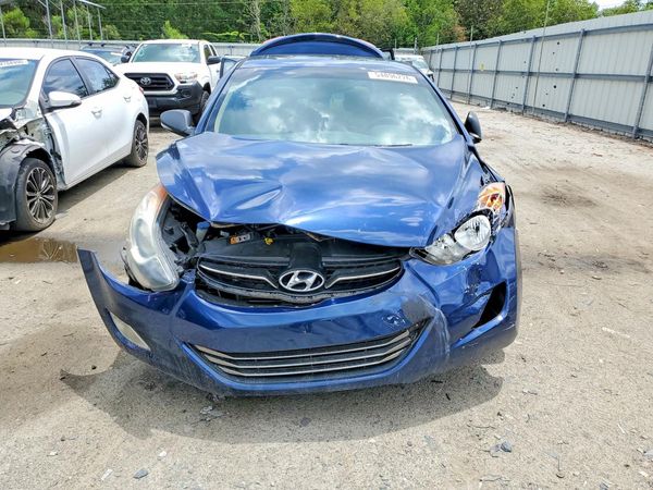 2013 HYUNDAI ELANTRA