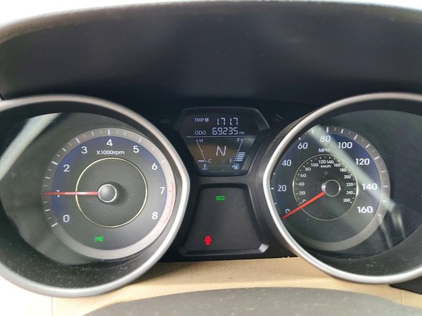 2013 HYUNDAI ELANTRA