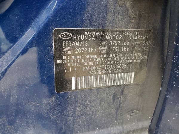 2013 HYUNDAI ELANTRA